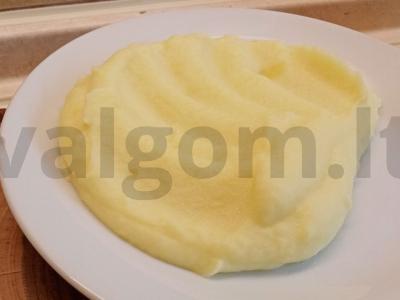 Purūs bulvių košė pagrindine nuotrauka