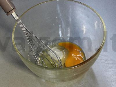 Ploni nėriniai blynai su kefyru ir gazuotu vandeniu Žingsnis 2