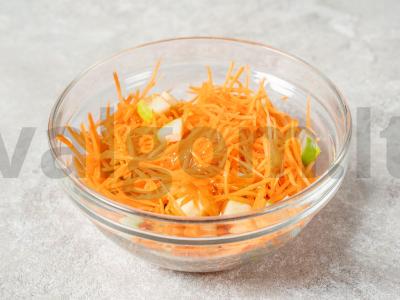 Morkų salotos su obuoliu Žingsnis 5