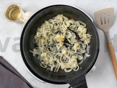 Kailinis triušis su džiovintais slyvomis Žingsnis 4