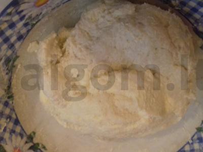 Sotūs pyragas su pupomis ir grybais Žingsnis 1