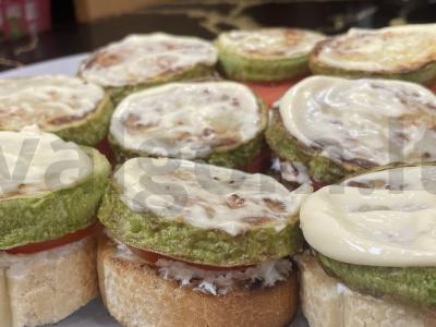 Mini brusketės pagrindine nuotrauka