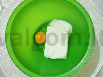 Kvapnūs varškėčiai su džiovintomis abrikosais Žingsnis 1