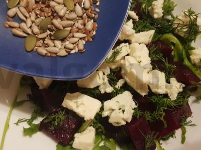 Rukolos, virtos burokėlių ir sūrio salotas Žingsnis 5