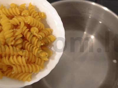 Makaronai su troškiniu ir svogūnais Žingsnis 4