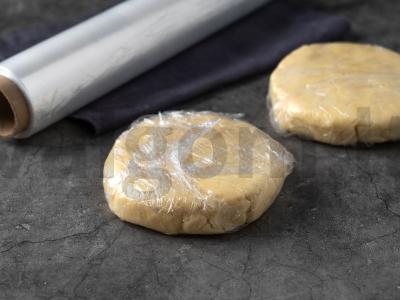 Ispaniški sausainiai su virintu saldžiuoju pienu Žingsnis 4