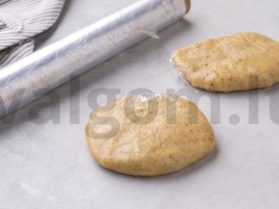 Sausainiai-sandwich su ramunėlėmis ir miško uogomis Žingsnis 5