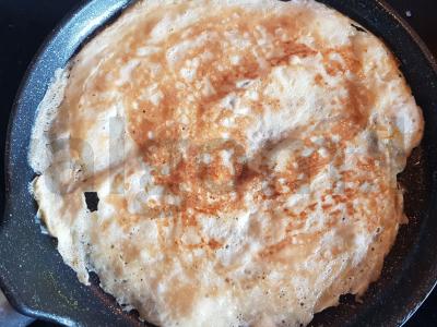 Kiaušinių ritinys su kukurūzais, sūriu ir midijomis Žingsnis 4