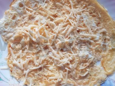 Kiaušinių ritinys su kukurūzais, sūriu ir midijomis Žingsnis 5