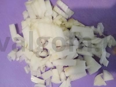 Vištienos kepenėlės su daržovėmis Žingsnis 1