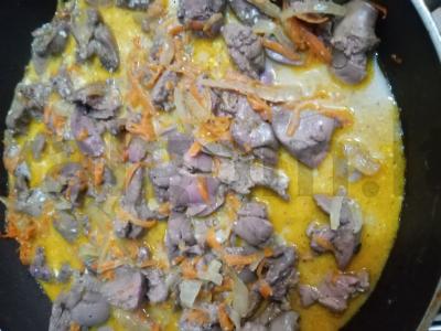 Vištienos kepenėlės su daržovėmis Žingsnis 6