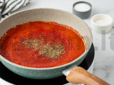 Pica „Širdis“ su saliami ir mocarela Žingsnis 4