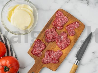 Pica „Širdis“ su saliami ir mocarela Žingsnis 6