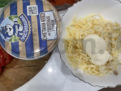 Karšti sumuštiniai su tilziter sūriu ir grietine iš išlydytų grietinėlės Žingsnis 2