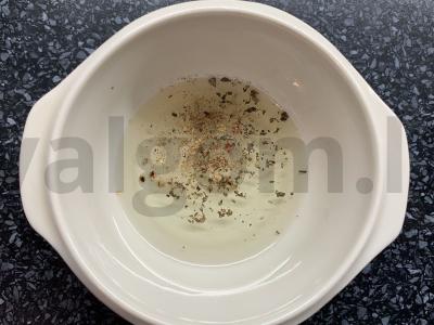 Špinatų salotos su vyšniniais pomidorais ir mocarela Žingsnis 3