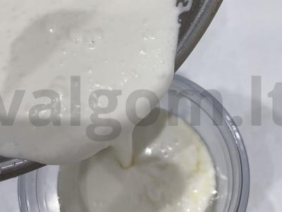 Kokteilis „Bananų vanilė“ Žingsnis 4