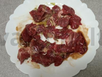 Kepti jautienos šašlykai su kivio marinatų Žingsnis 3