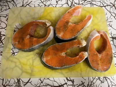 Švelnūs lašišos steikai Žingsnis 1