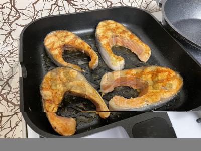 Švelnūs lašišos steikai Žingsnis 3