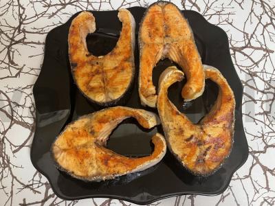 Švelnūs lašišos steikai pagrindine nuotrauka