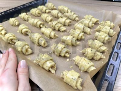 Kibinai su žolelėmis, riešutais ir sėklomis Žingsnis 6