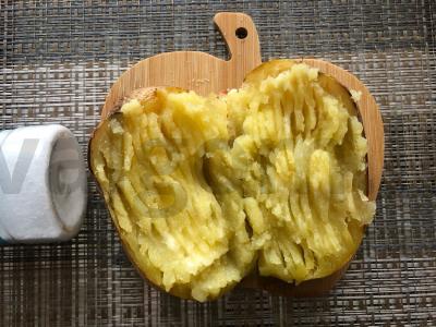 Bulvės „Bulbiška“ su sūriu, svogūnais ir druska Žingsnis 6