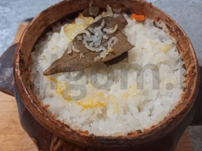 Ryžiai su kalakutiena puode pagrindine nuotrauka