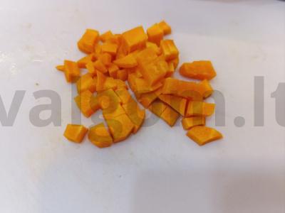 Sriuba su kiaušinių makaronais ir kiauliena Žingsnis 2