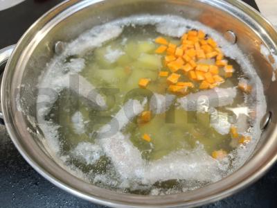 Sriuba su kiaušinių makaronais ir kiauliena Žingsnis 3