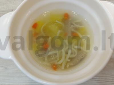 Sriuba su kiaušinių makaronais ir kiauliena pagrindine nuotrauka