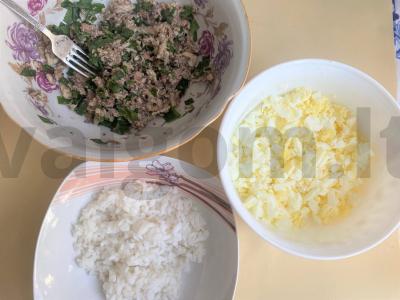 Greitas salotas iš konservuotų sardinų Žingsnis 3