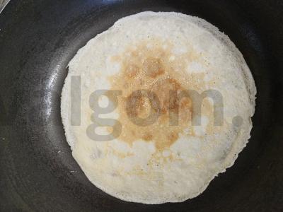 Švelnūs blynai su uogiene ir grietine Žingsnis 2