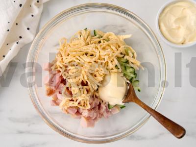 Salotas „Aleksandras“ su rūkytomis vištienos krūtinėlėmis Žingsnis 5