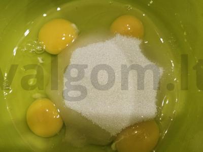 Ruginiai keksiukai su kefyru Žingsnis 1