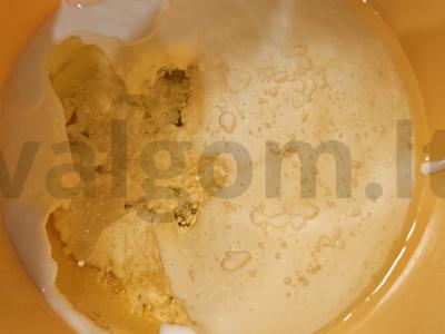 Ruginiai keksiukai su kefyru Žingsnis 2