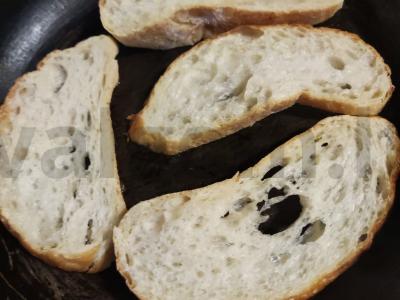 Brusketa su džiovintais pomidorais ir paštetu Žingsnis 1