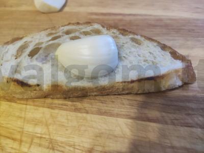 Brusketa su džiovintais pomidorais ir paštetu Žingsnis 2