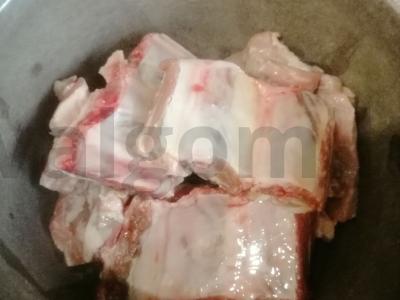 Troškinta bulvė su šonkauliais Žingsnis 1