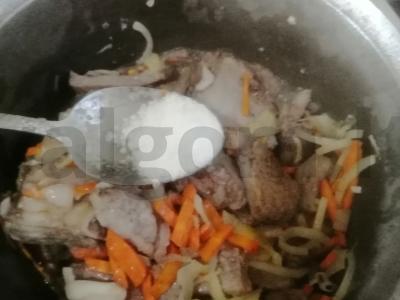 Troškinta bulvė su šonkauliais Žingsnis 4