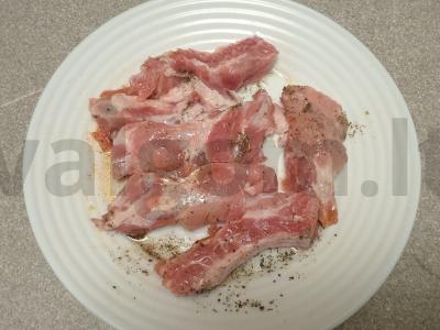 Aštrūs kepti kiaulienos šonkauliai su itališkais prieskoniais ir baziliku Žingsnis 2