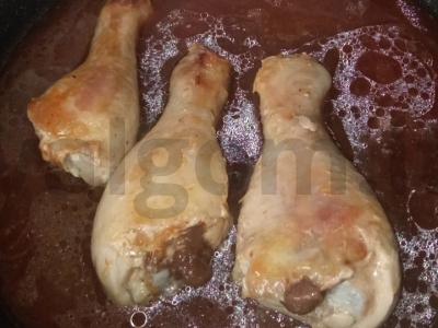 Vištienos blauzdelės medaus-sojų padaže Žingsnis 3