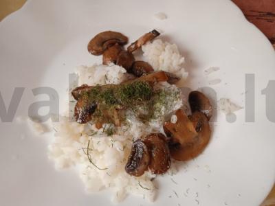 Kopūstų pyragėliai su ryžiais ir grybais tešloje Žingsnis 4