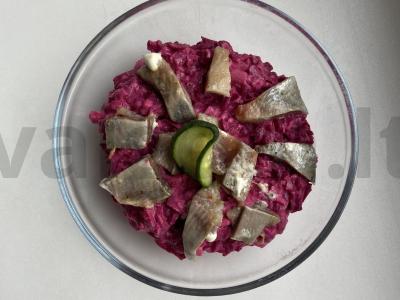 Salotas „Silkė po kailiu“ pagrindine nuotrauka