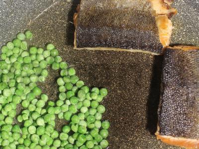 Maistingas dubuo su upėtakiu, avokadu ir medaus-garstyčių padažu Žingsnis 5