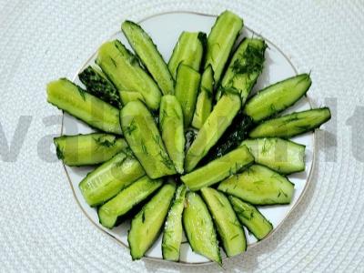 Kvapnūs marinuoti agurkai per 20 minučių pagrindine nuotrauka