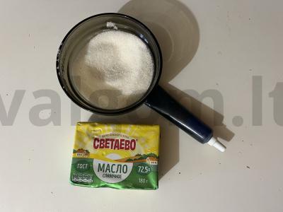 Spalvota glazūra kepiniams su sviestu Žingsnis 1