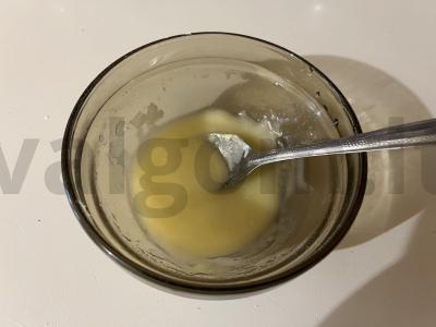 Spalvota glazūra kepiniams su sviestu Žingsnis 7