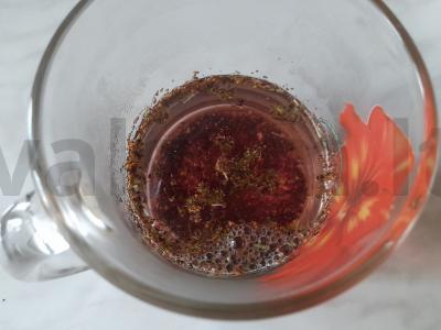 Aromatingas arbata su gvazdikėliais ir kalendromis Žingsnis 3