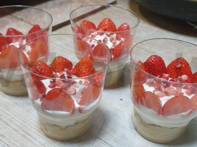 Desertas „Braškės švelnumas“ pagrindine nuotrauka