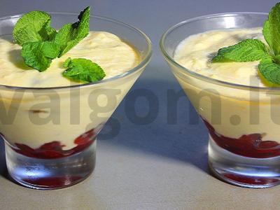 Varškės sufli su uogomis pagrindine nuotrauka